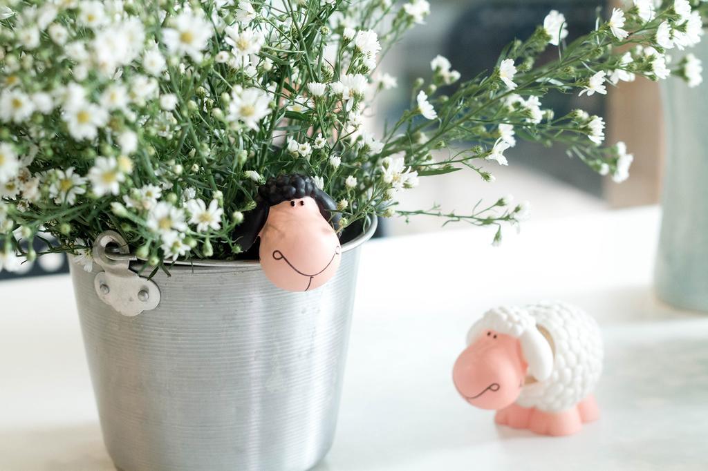 Counting Sheep Hostel Банкок Екстериор снимка