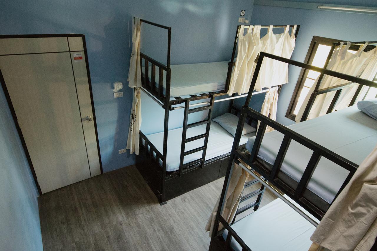 Counting Sheep Hostel Банкок Екстериор снимка