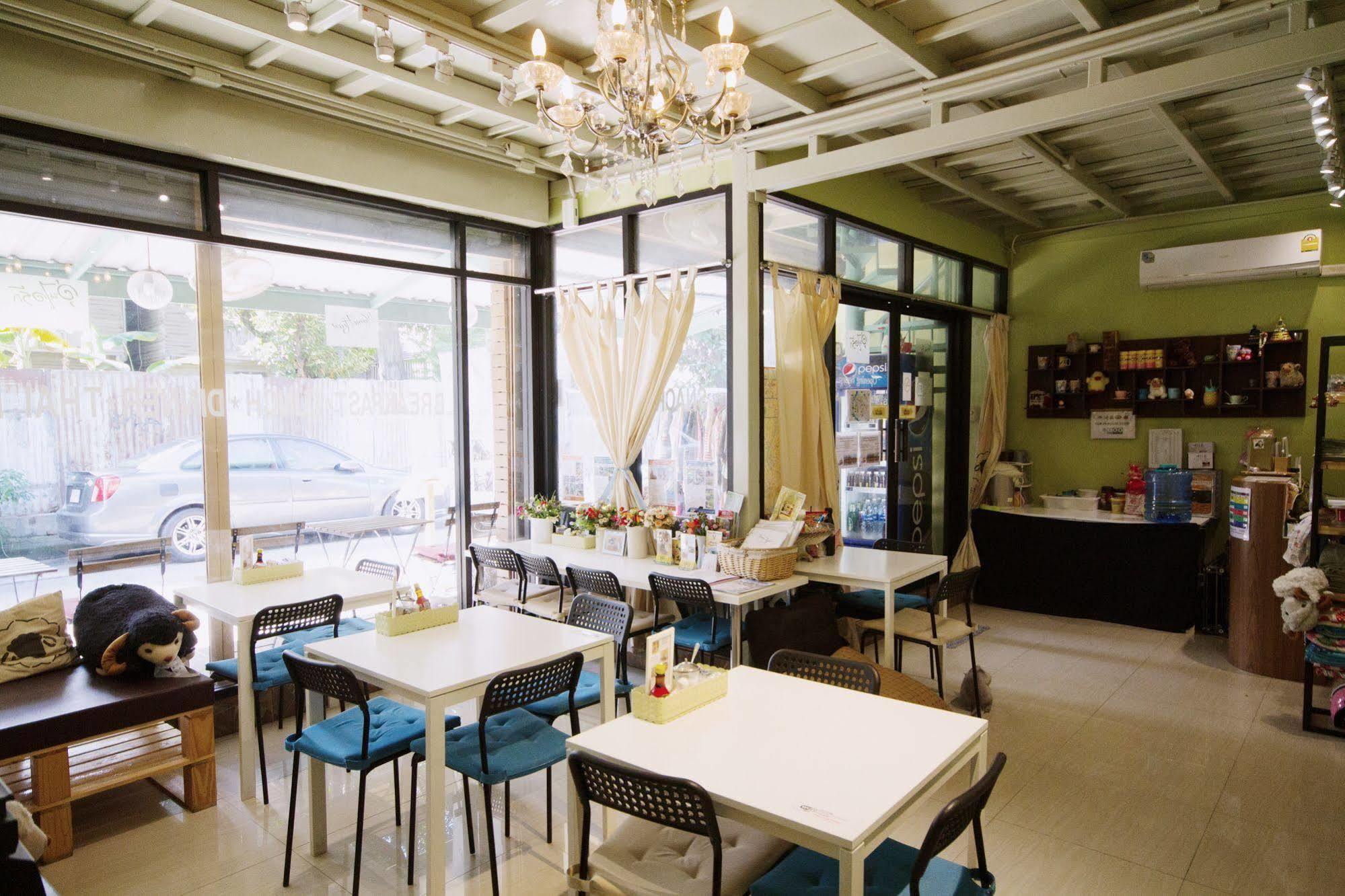 Counting Sheep Hostel Банкок Екстериор снимка