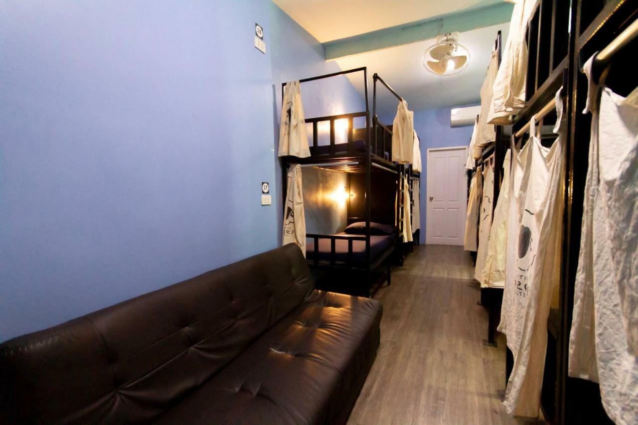 Counting Sheep Hostel Банкок Екстериор снимка