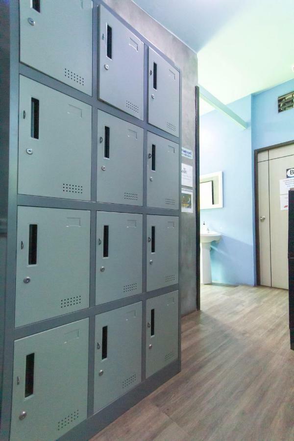 Counting Sheep Hostel Банкок Екстериор снимка