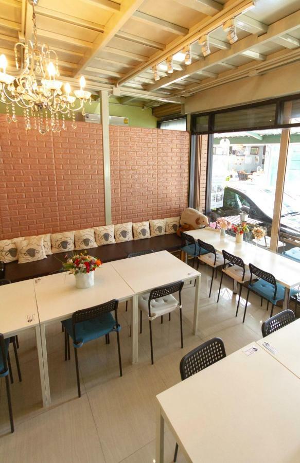 Counting Sheep Hostel Банкок Екстериор снимка